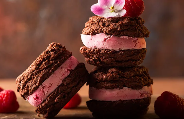 chocolate biscuits with cream filling