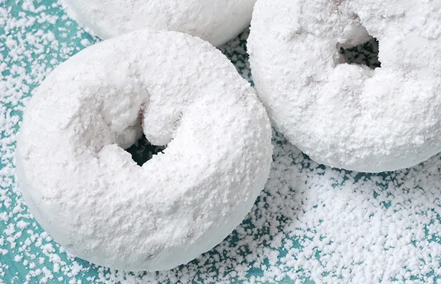 powdered donut